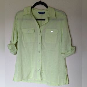 NWOT Karen Scott Light Green Button Down Shirt Size M